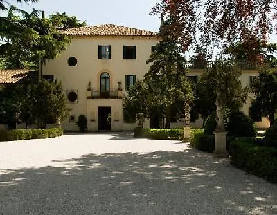 Italia 2*