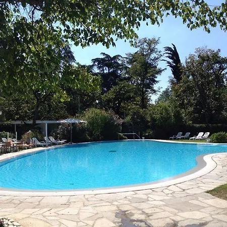 Italia Inn 2*
