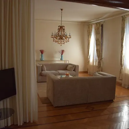 Italia Inn