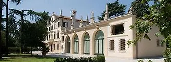 Italia 2* Pádua